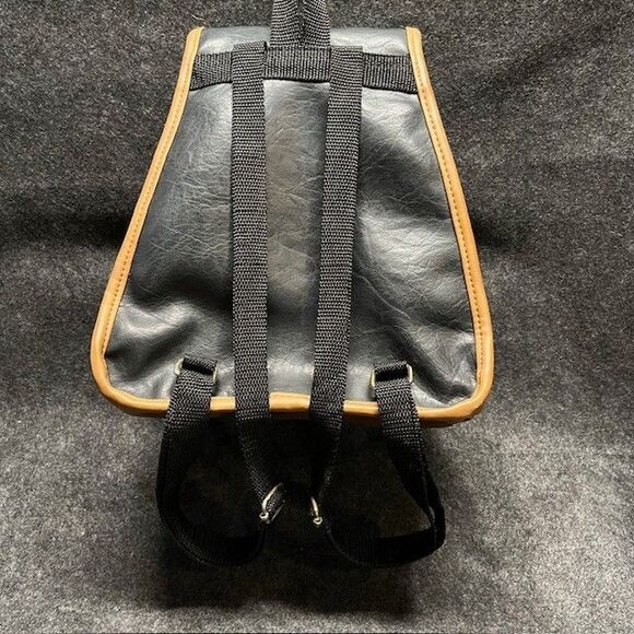 Mickey & Co Classics Backpack‎ - Picture 3 of 5